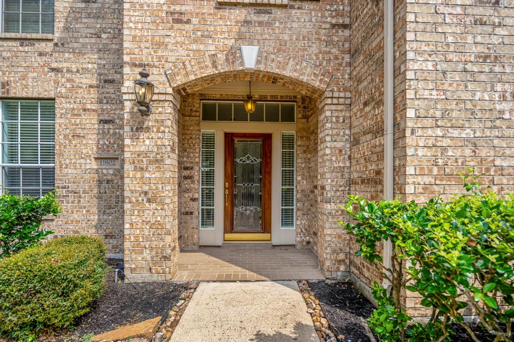 11802 Rue Saint Honore Court, Tomball, Texas image 3