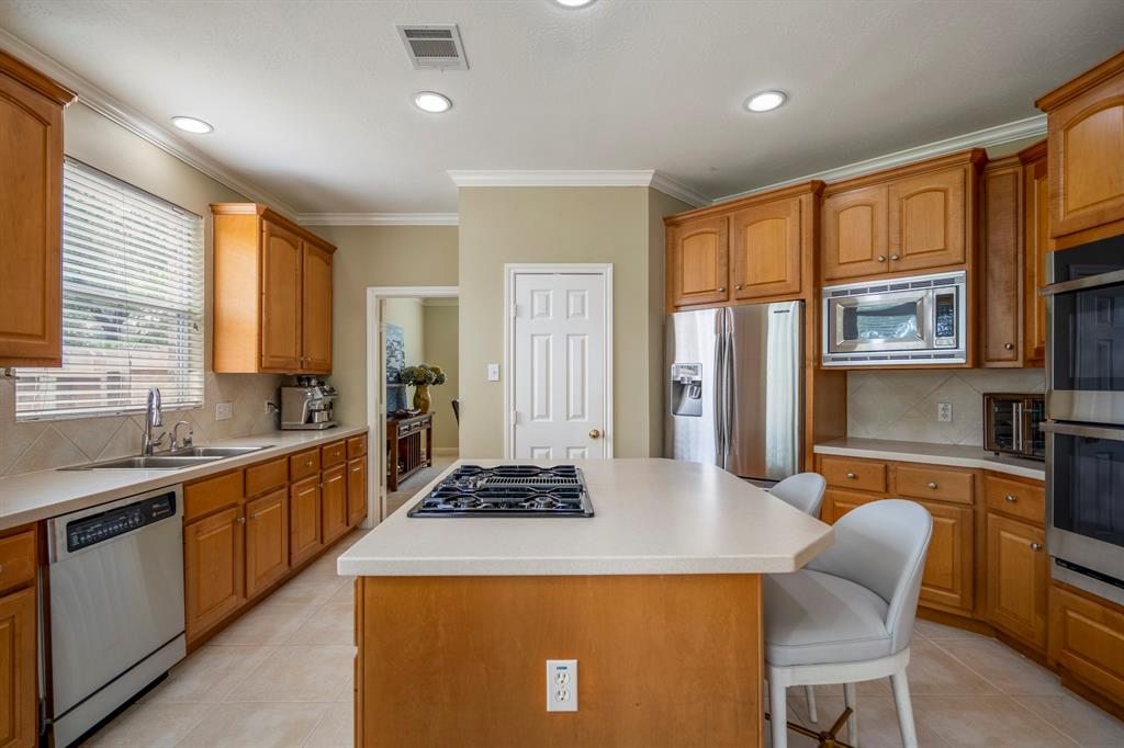 11802 Rue Saint Honore Court, Tomball, Texas image 13