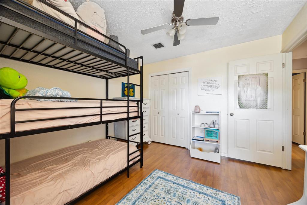 2362 Farriers Bend Drive, Friendswood, Texas image 22