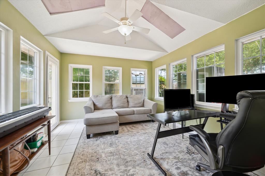 2362 Farriers Bend Drive, Friendswood, Texas image 27