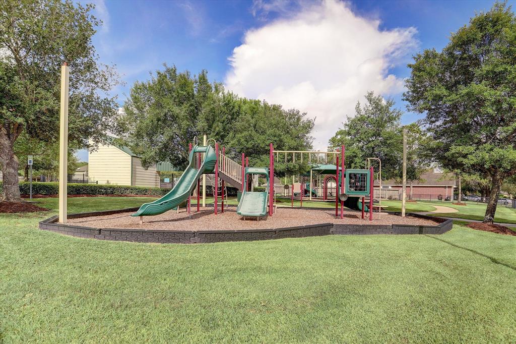 2362 Farriers Bend Drive, Friendswood, Texas image 35