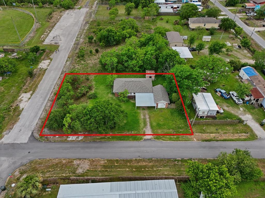 302 19th Street, San Leon, Texas image 3