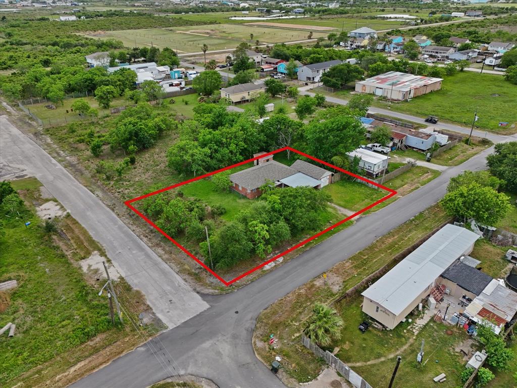 302 19th Street, San Leon, Texas image 1