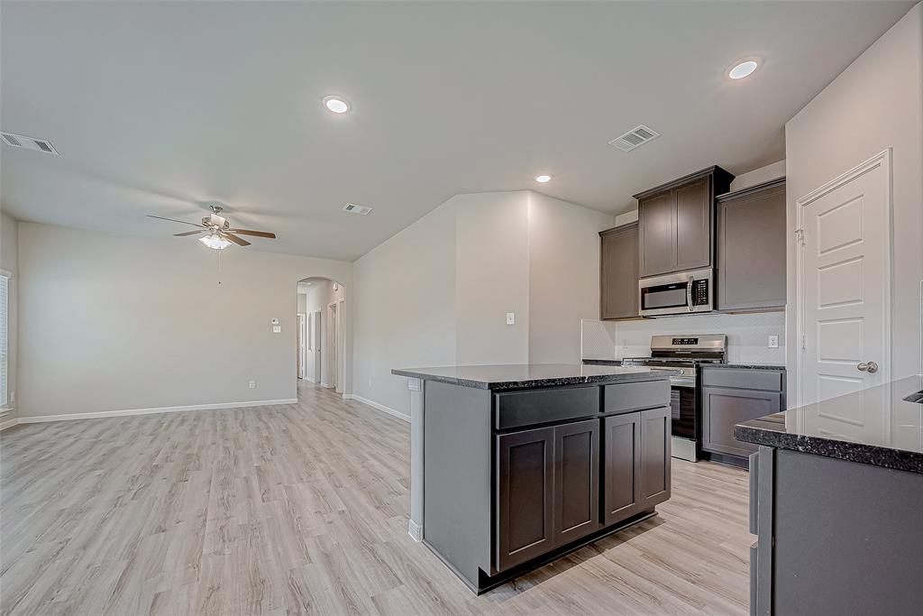 10257 Badger Run Lane, Magnolia, Texas image 11
