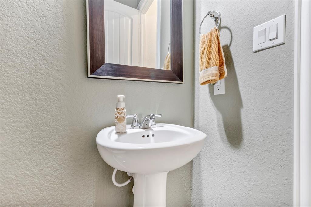 116 Brighton Woods Court, Conroe, Texas image 24