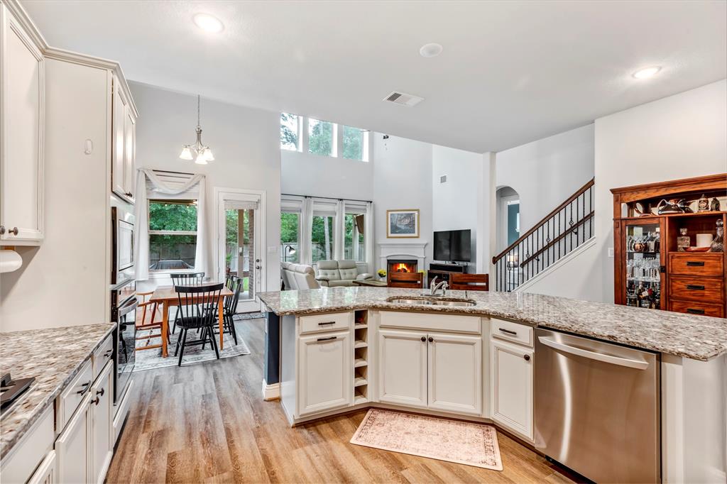 116 Brighton Woods Court, Conroe, Texas image 8