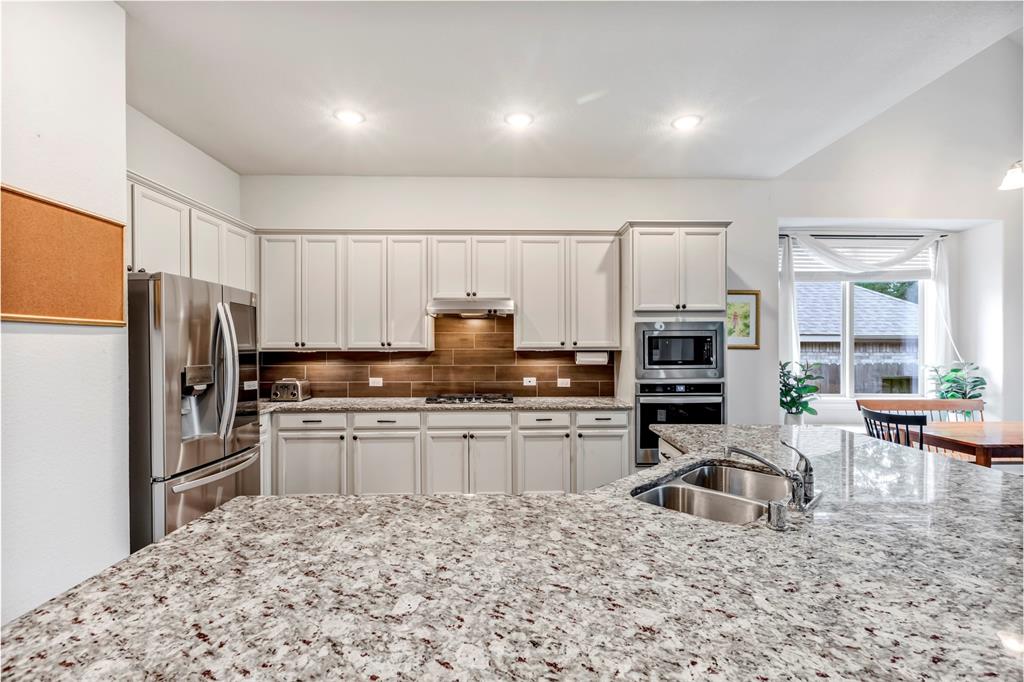 116 Brighton Woods Court, Conroe, Texas image 11