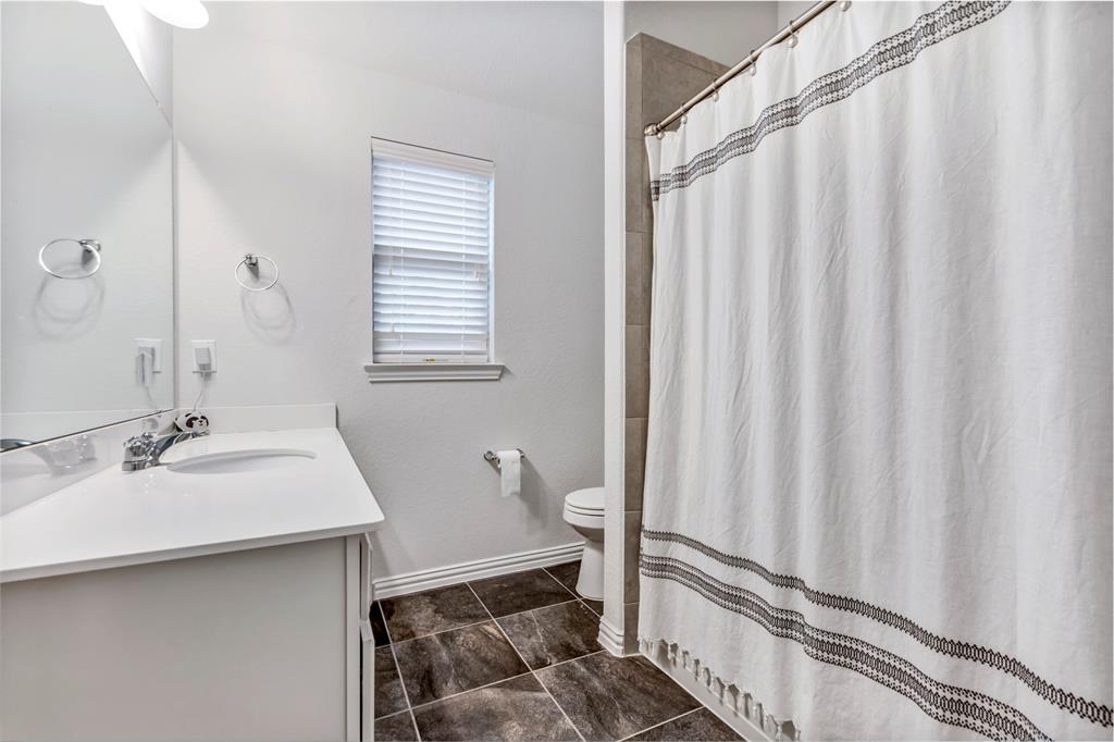 116 Brighton Woods Court, Conroe, Texas image 32