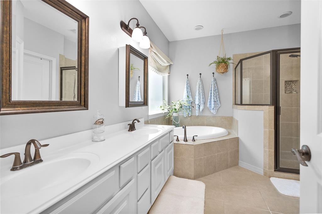 1778 Canyon Lake Creek Drive, Conroe, Texas image 24