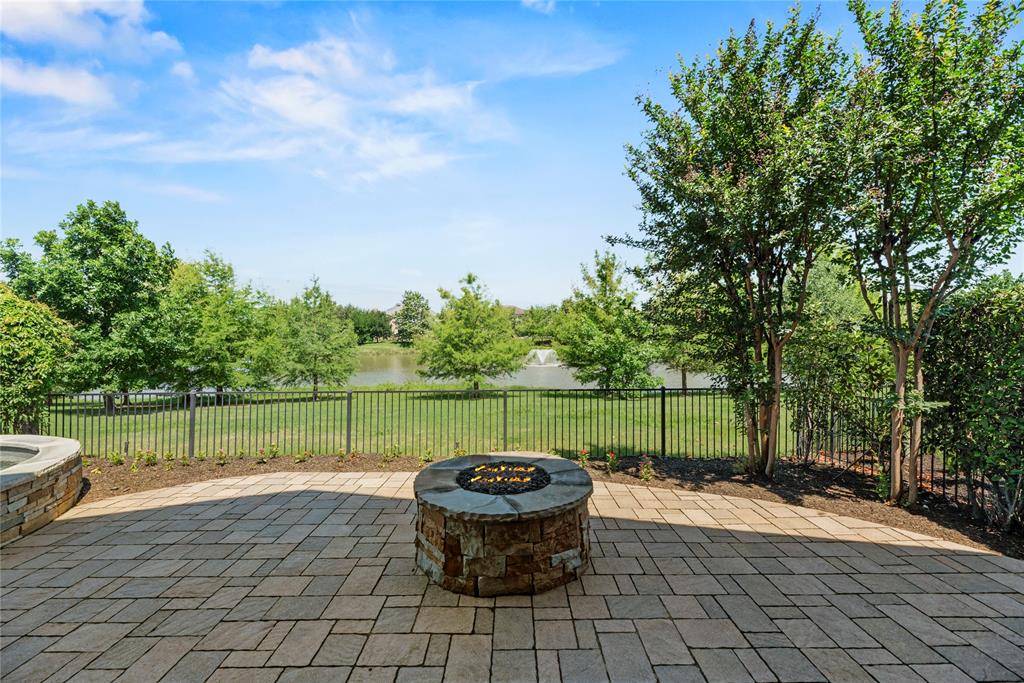 5518 Fleming Rock Lane, Fulshear, Texas image 6