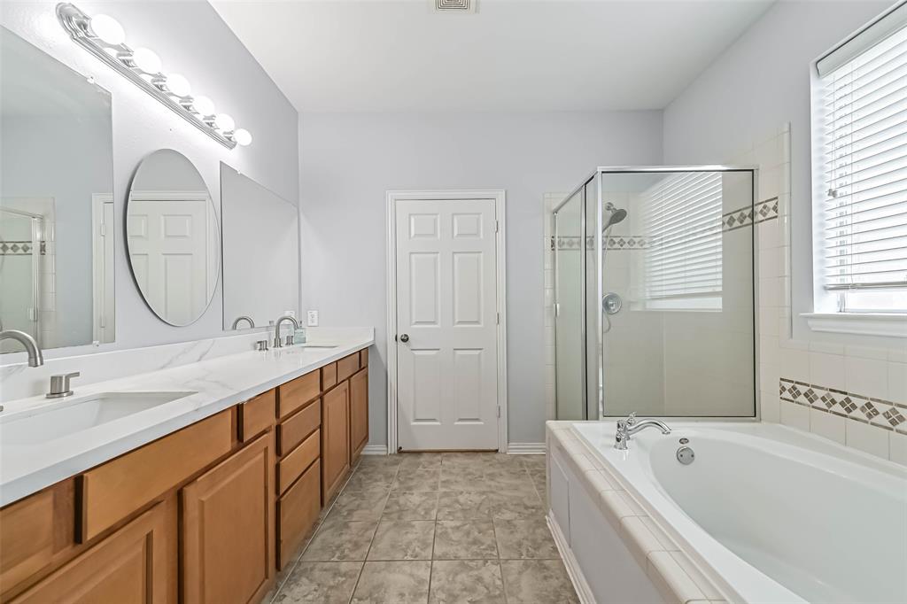 2609 Avalon Cove Lane, Pearland, Texas image 14