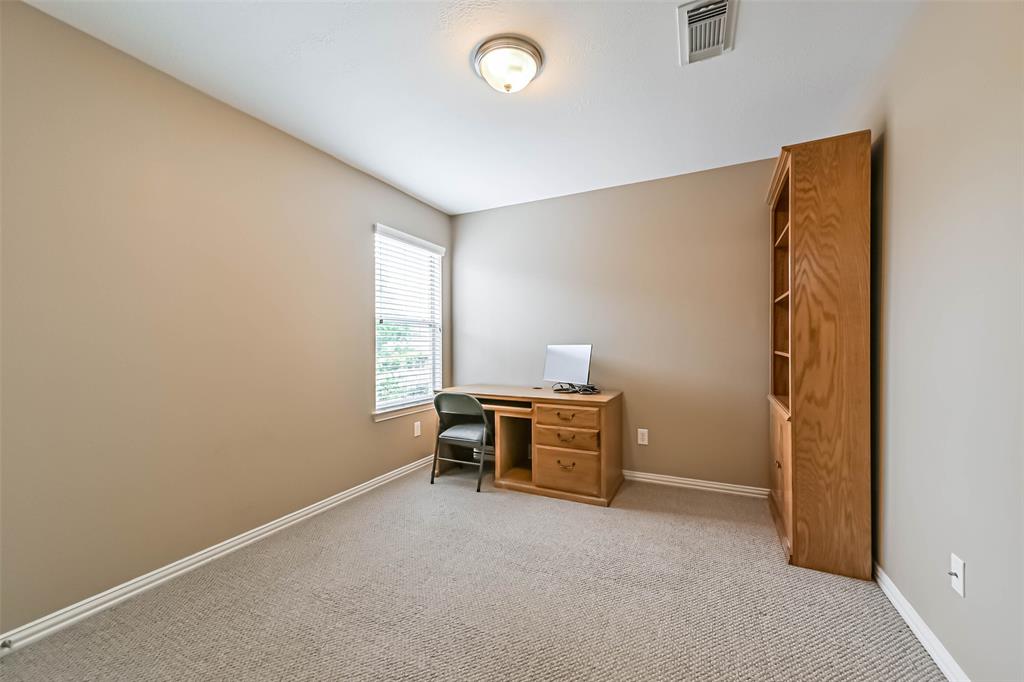 2609 Avalon Cove Lane, Pearland, Texas image 27