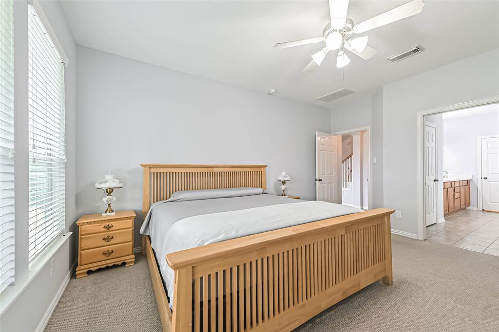 2609 Avalon Cove Lane, Pearland, Texas image 13