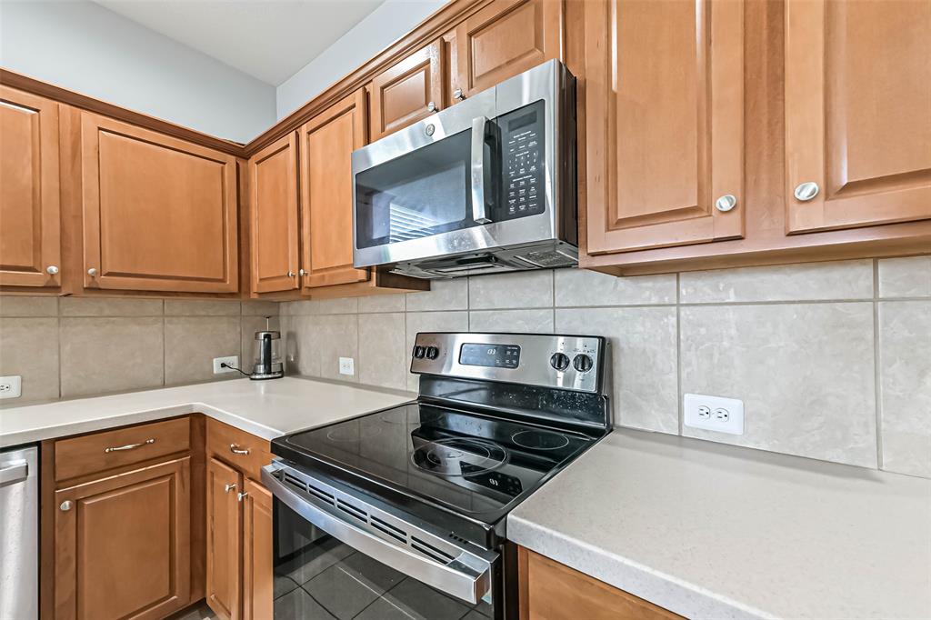 2609 Avalon Cove Lane, Pearland, Texas image 40