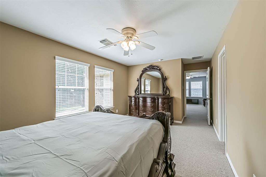 2609 Avalon Cove Lane, Pearland, Texas image 26