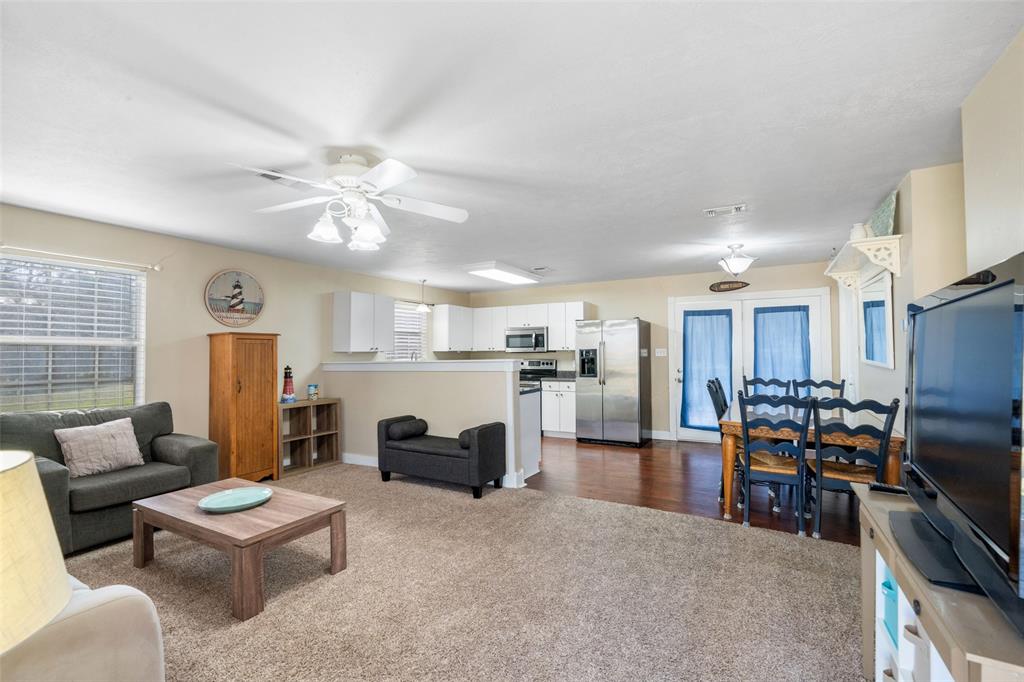 189 New Cove Drive, Livingston, Texas image 3