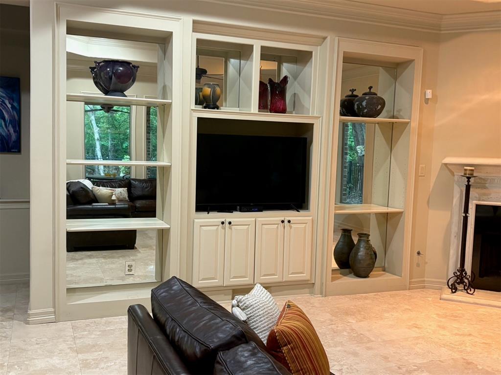 1302 Royal Sands Lane, Kingwood, Texas image 3