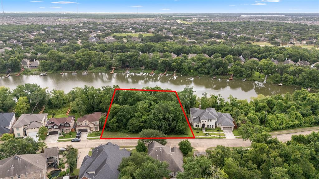 155 Island Boulevard, Missouri City, Texas image 1