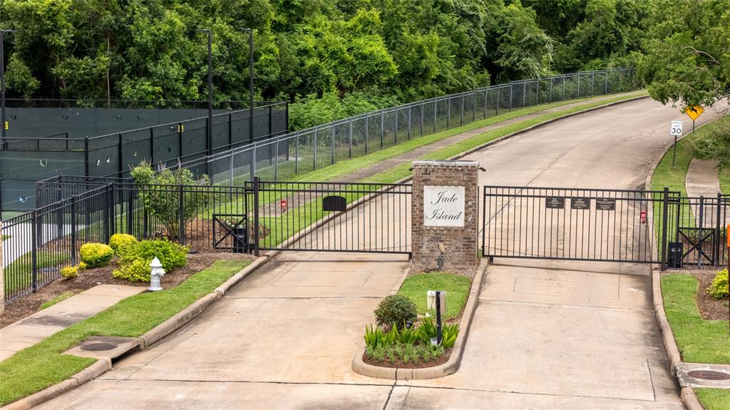 155 Island Boulevard, Missouri City, Texas image 13