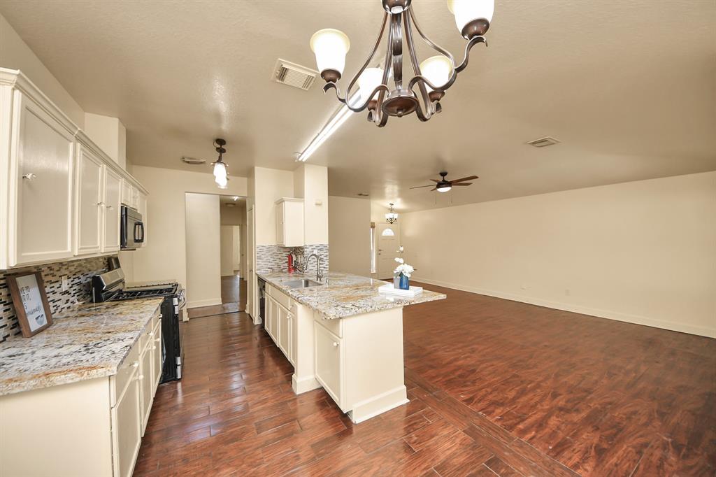 5130 Natasha Run Lane, Houston, Texas image 16