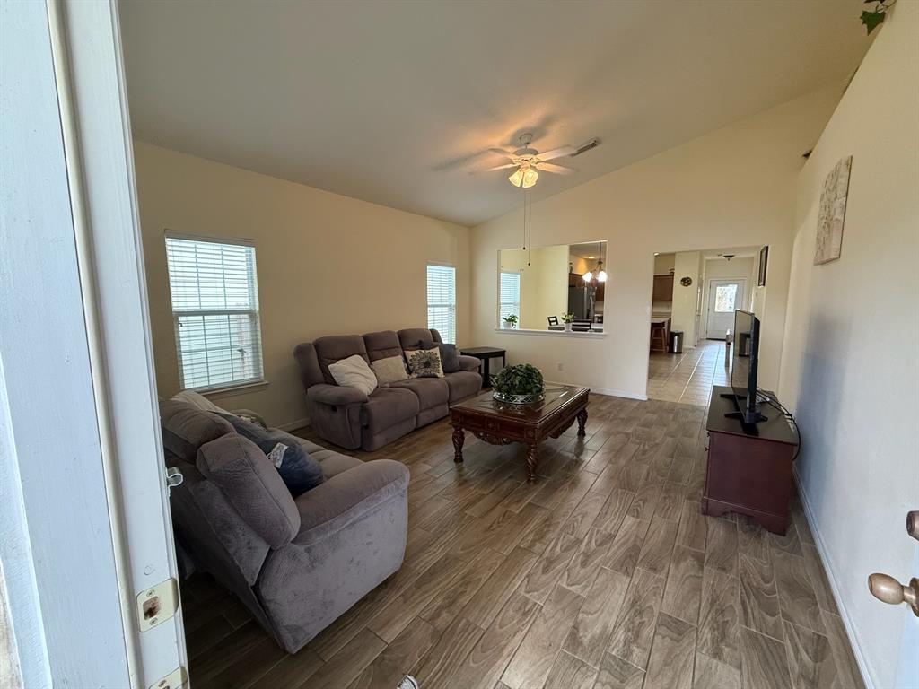 10215 Berrypatch Lane, Tomball, Texas image 4