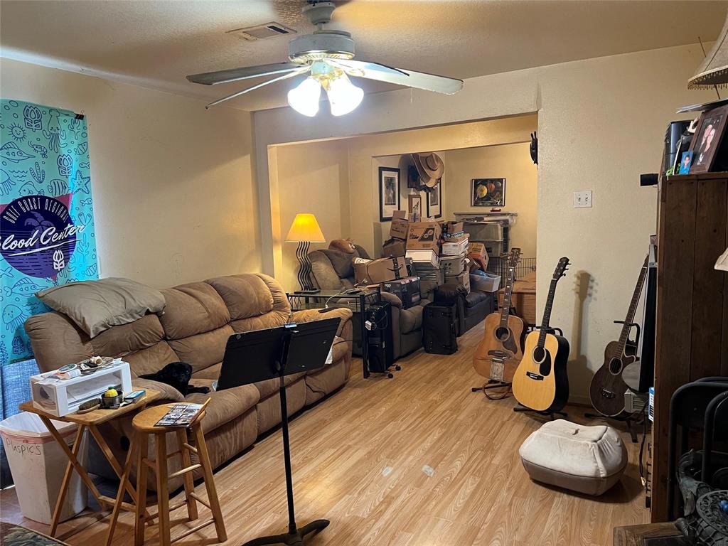 2416 E Bayshore Drive, Dickinson, Texas image 6
