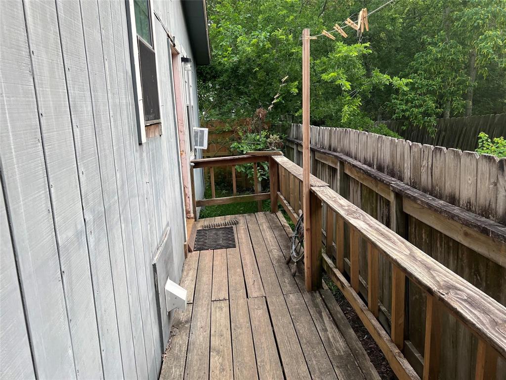 2416 E Bayshore Drive, Dickinson, Texas image 3