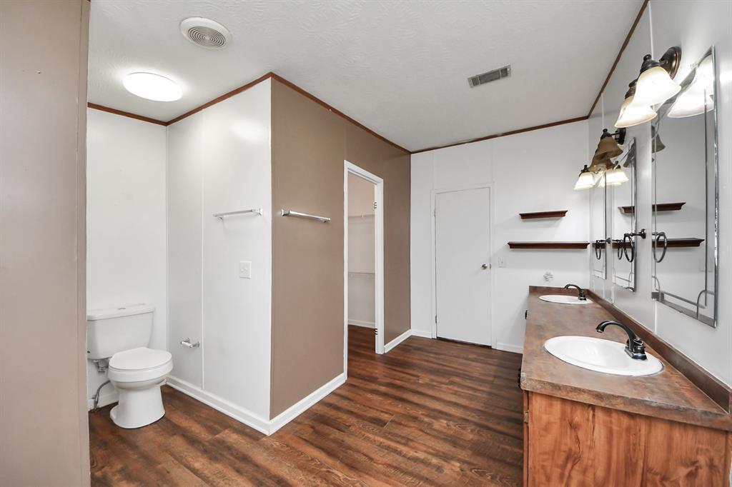 19002 Murphy Road, Alvin, Texas image 27