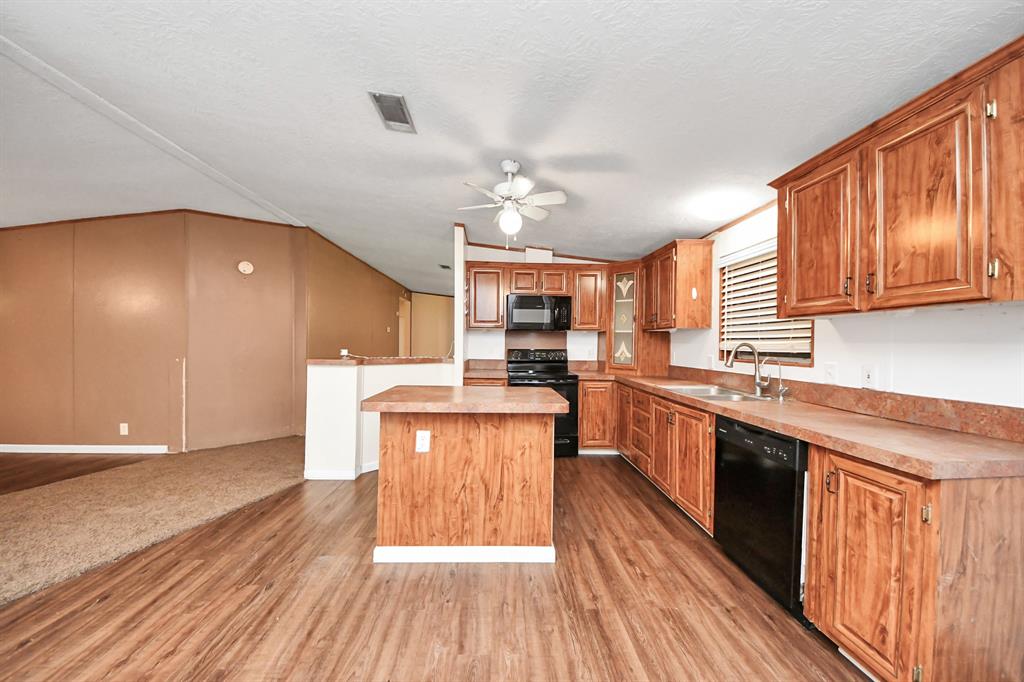 19002 Murphy Road, Alvin, Texas image 13