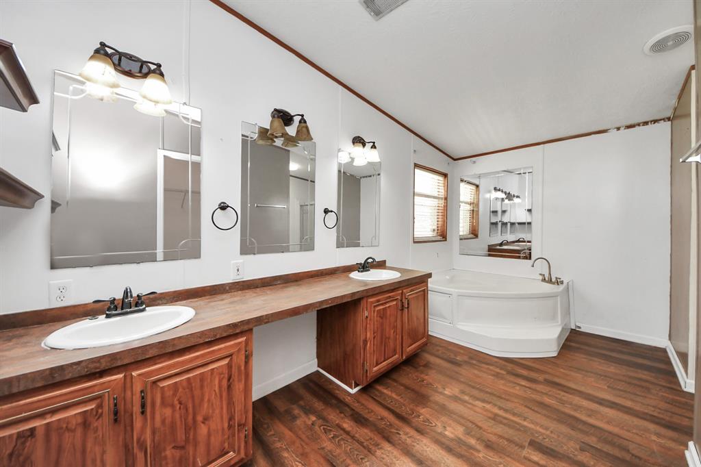 19002 Murphy Road, Alvin, Texas image 24
