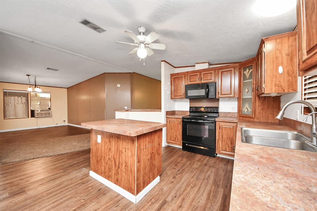 19002 Murphy Road, Alvin, Texas image 12