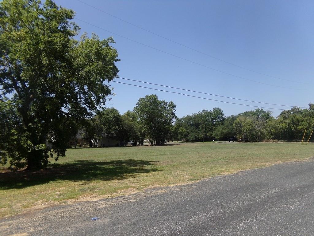 300 S Summit Street, Weimar, Texas image 20