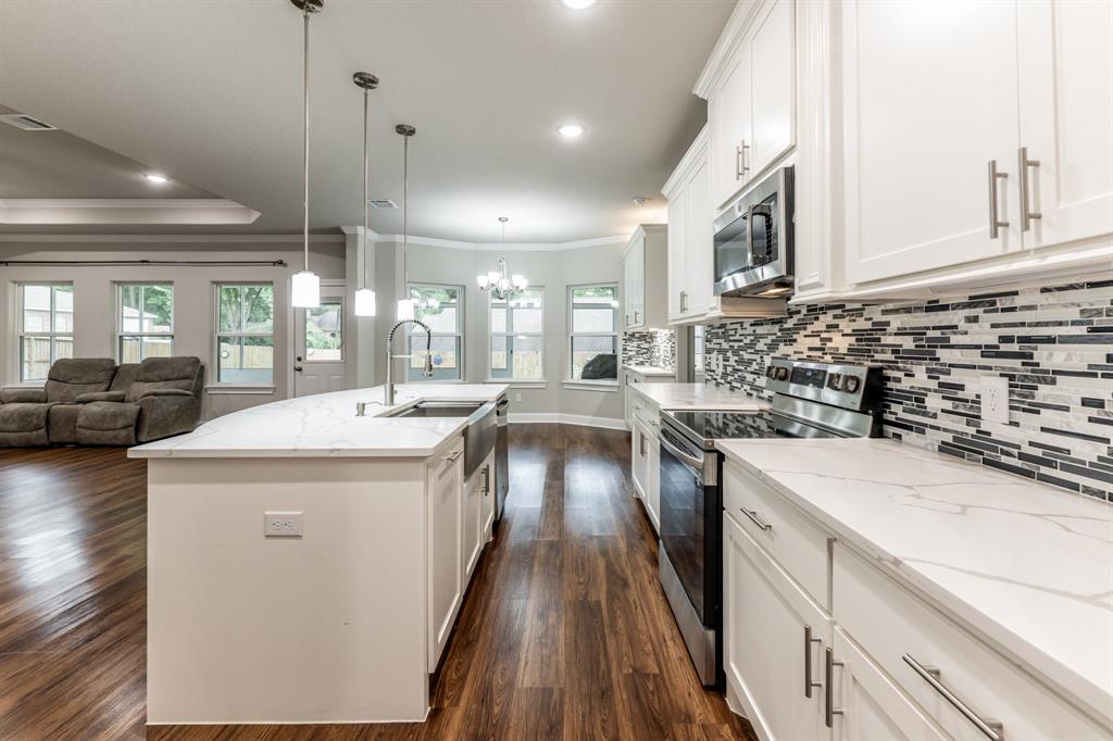 Photo 18 of 49 of 1716 Rollingwood Drive house