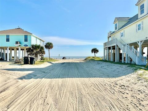 A home in Crystal Beach