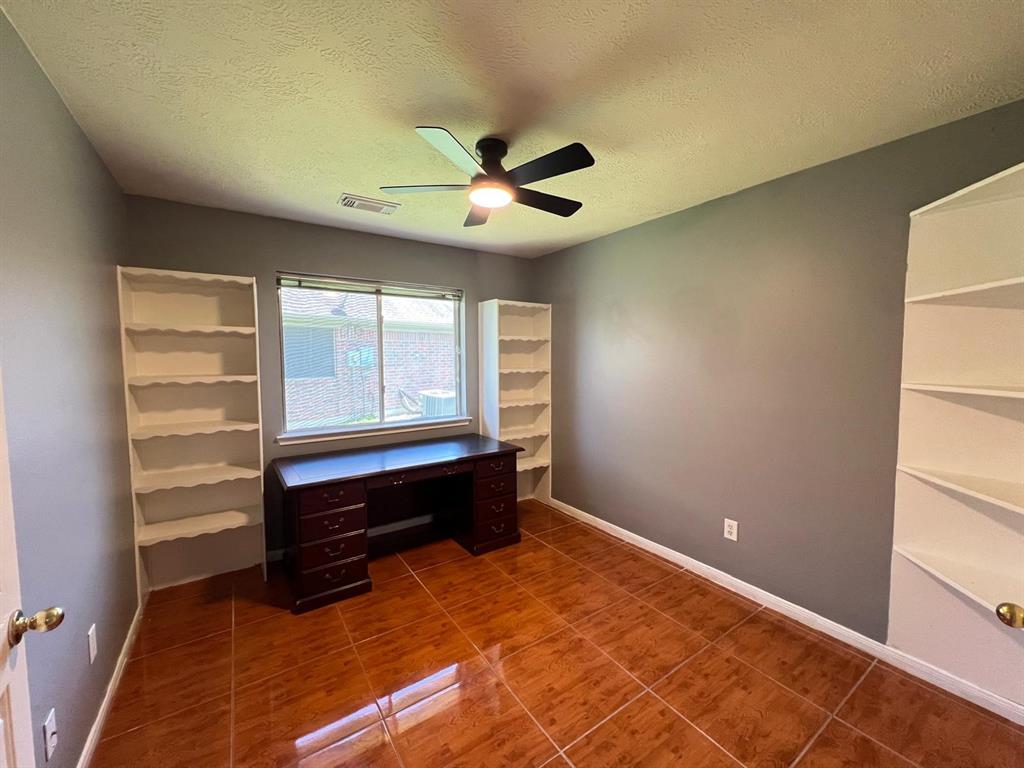 3107 Pheasant Trail Drive, Sugar Land, Texas image 16