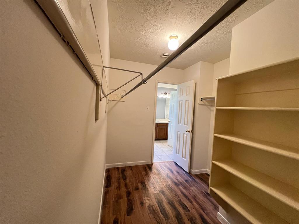 3107 Pheasant Trail Drive, Sugar Land, Texas image 29