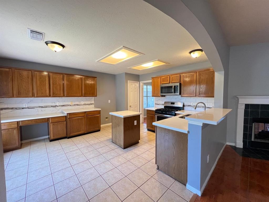 3107 Pheasant Trail Drive, Sugar Land, Texas image 7