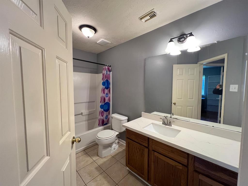 3107 Pheasant Trail Drive, Sugar Land, Texas image 24