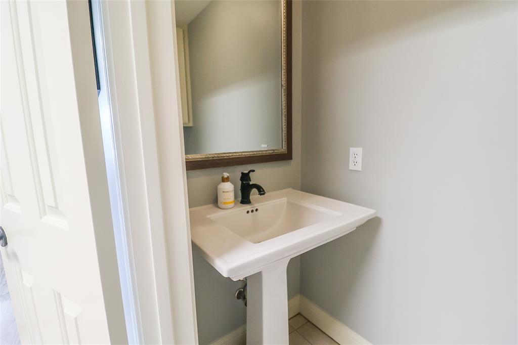 101 N Hall Drive, Sugar Land, Texas image 15