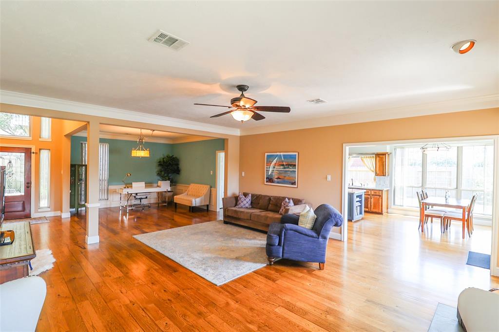 101 N Hall Drive, Sugar Land, Texas image 10
