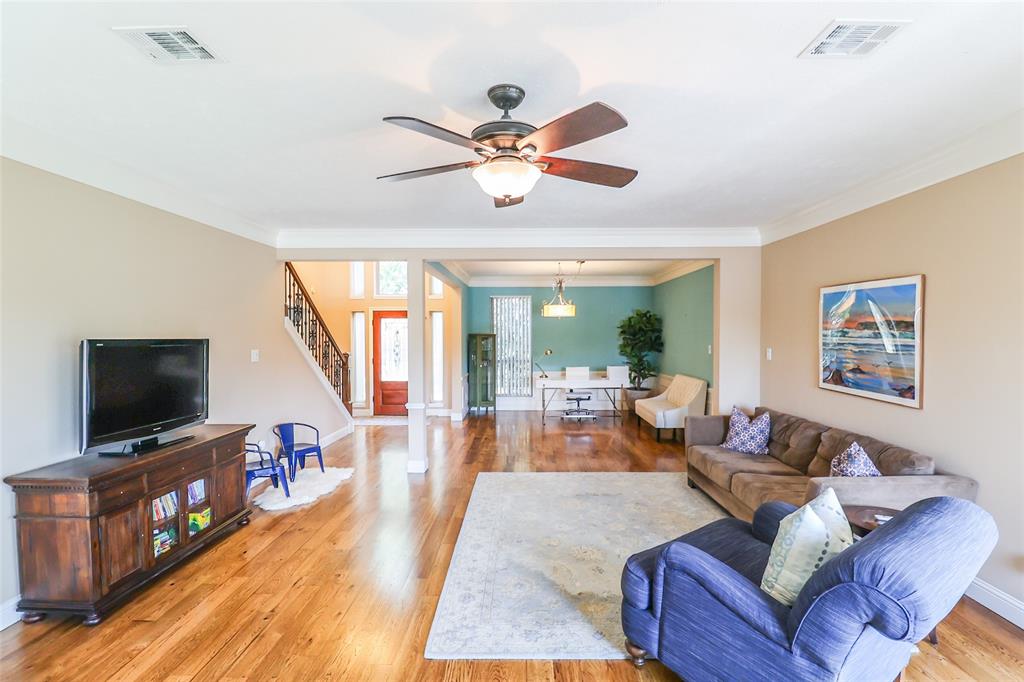 101 N Hall Drive, Sugar Land, Texas image 9