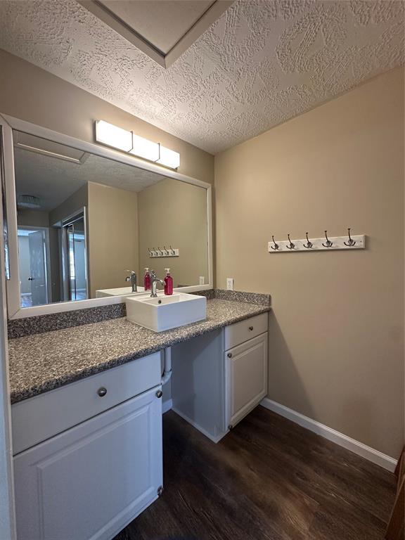 10555 Turtlewood Court #1811, Houston, Texas image 8