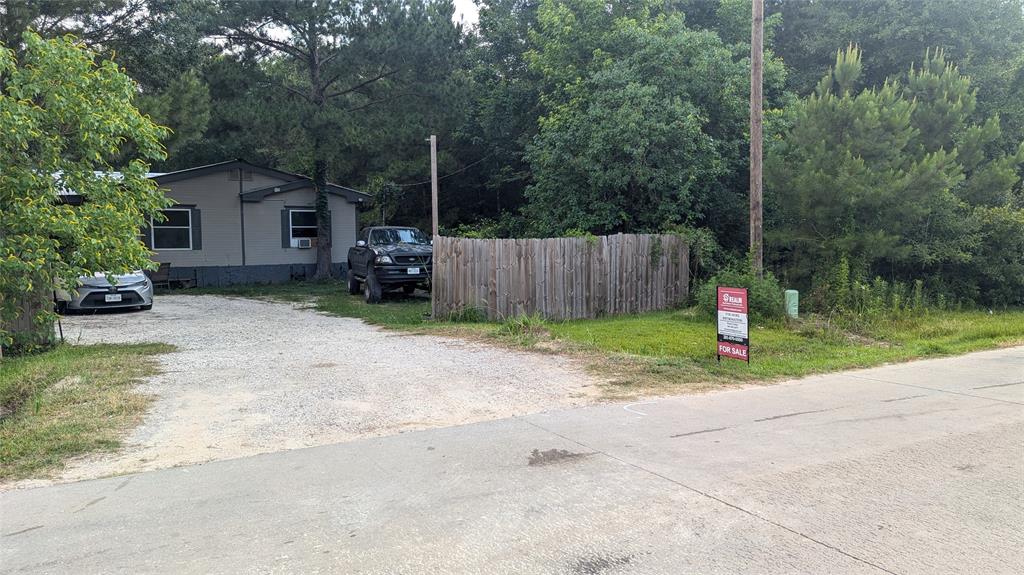 2267 County Road 3405, Cleveland, Texas image 2