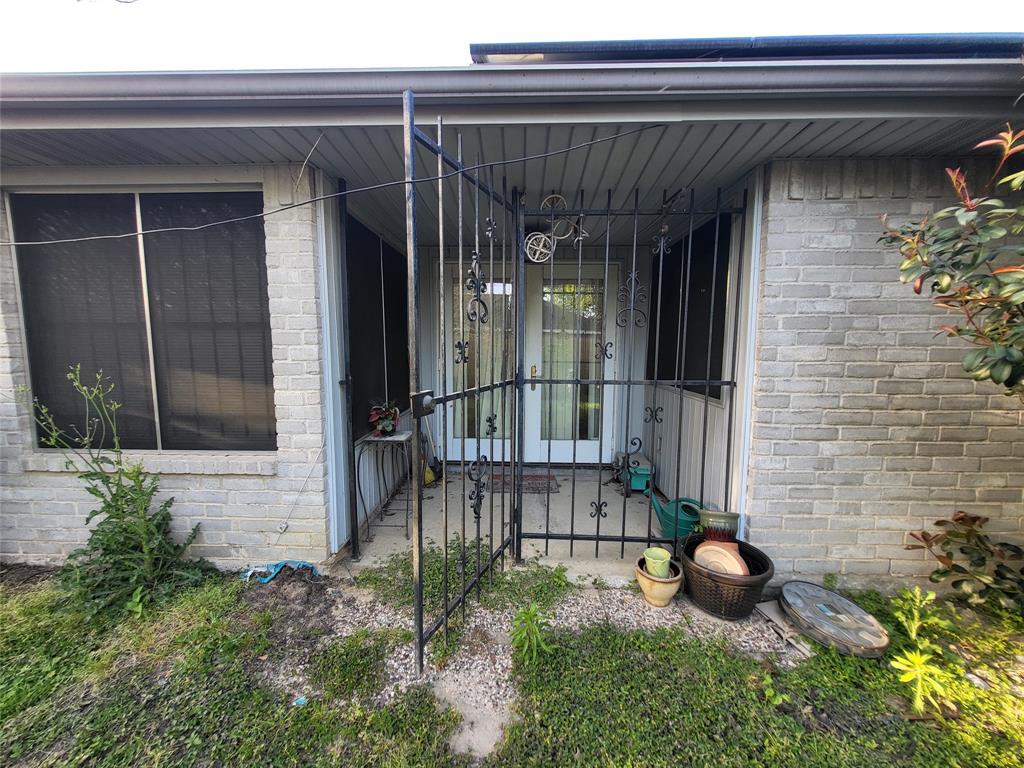 4914 Old Brickhouse Drive, Houston, Texas image 12