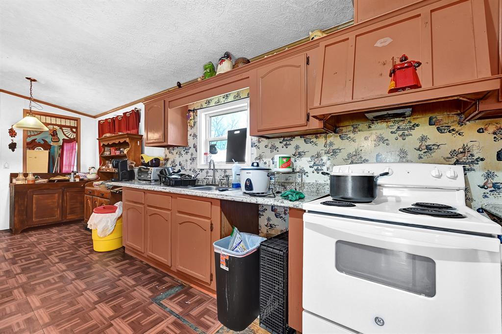 242 County Road 6022, Dayton, Texas image 10