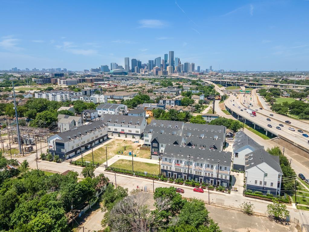 745 Bringhurst St, Houston, Texas image 13