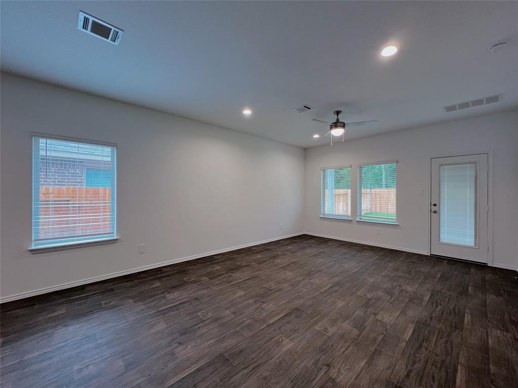 21310 Black Leaf Drive, New Caney, Texas image 11