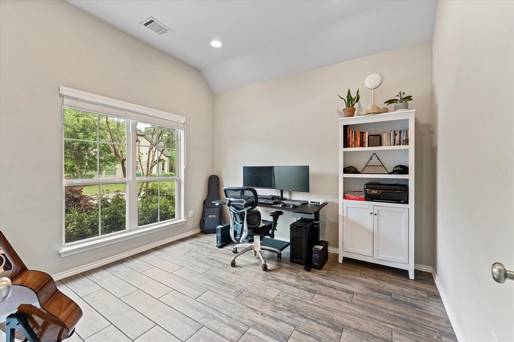 115 Buckeye Drive, Montgomery, Texas image 6