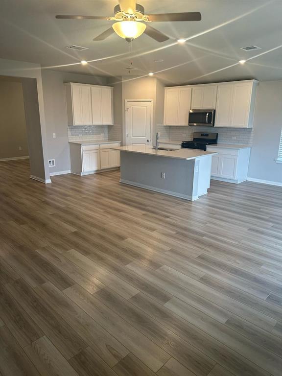 14020 Heartland Drive, Manor, Texas image 6