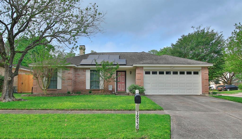 18539 Sweetmeadow Drive, Spring, Texas image 3